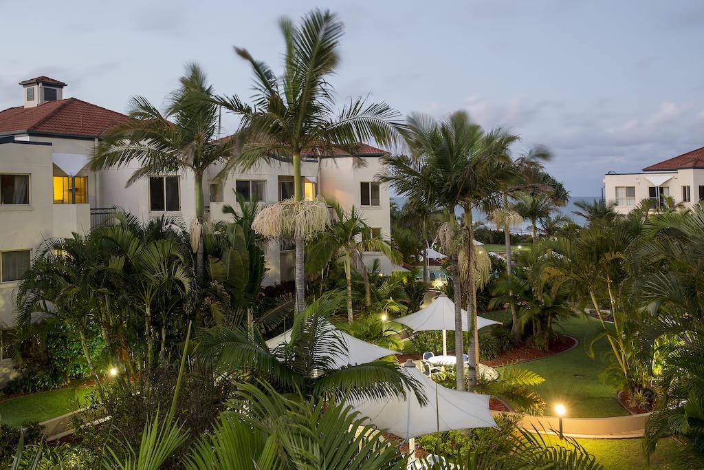 Golden Riviera Absolute Beachfront Resort Guldkusten Exteriör bild